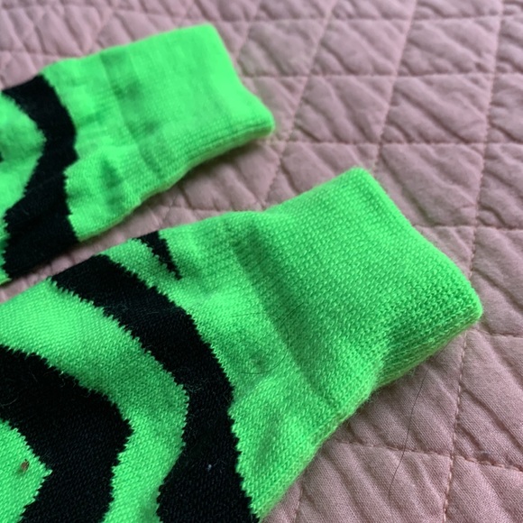 chrissy's socks / Green Zebra Print knee-highs Socks - Women's 7-11 - NEW - Picture 5 of 7